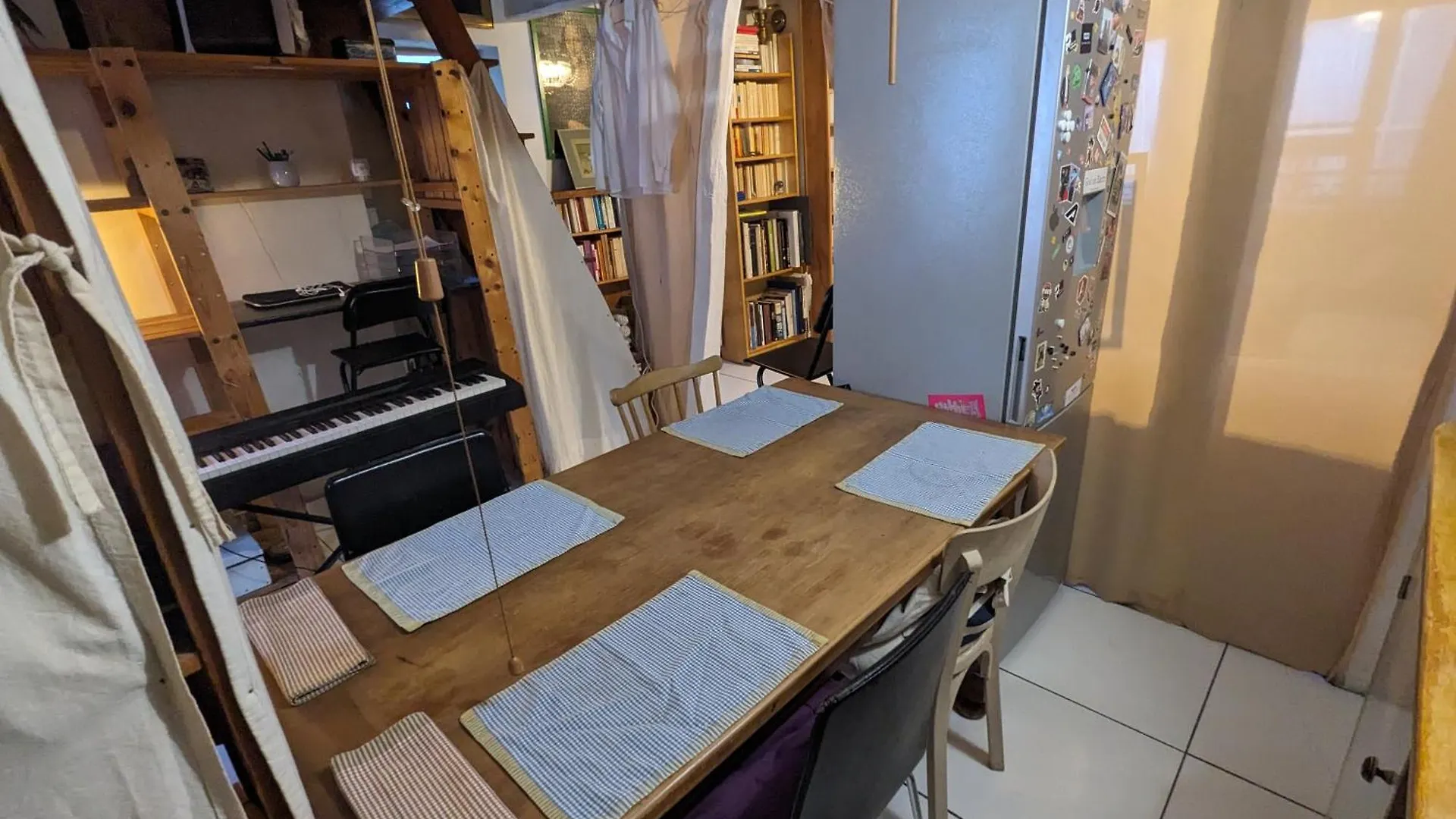 Loft Authentique Et Boheme - Montorgueil Apartment Paris France