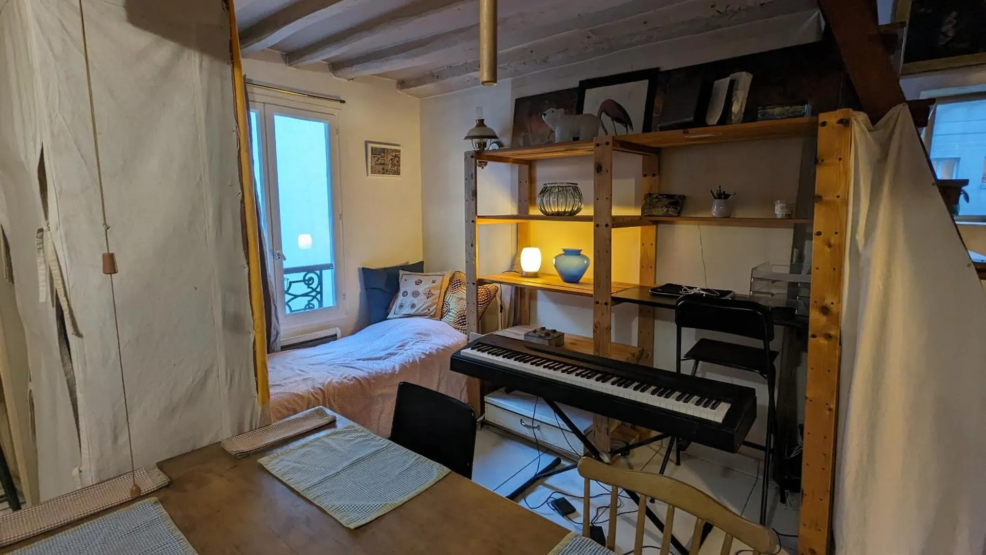 Loft Authentique Et Boheme - Montorgueil Apartment Paris France